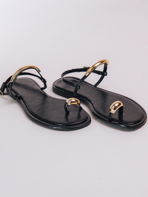 Sandália-Preta-com-Dedal-Dourado2